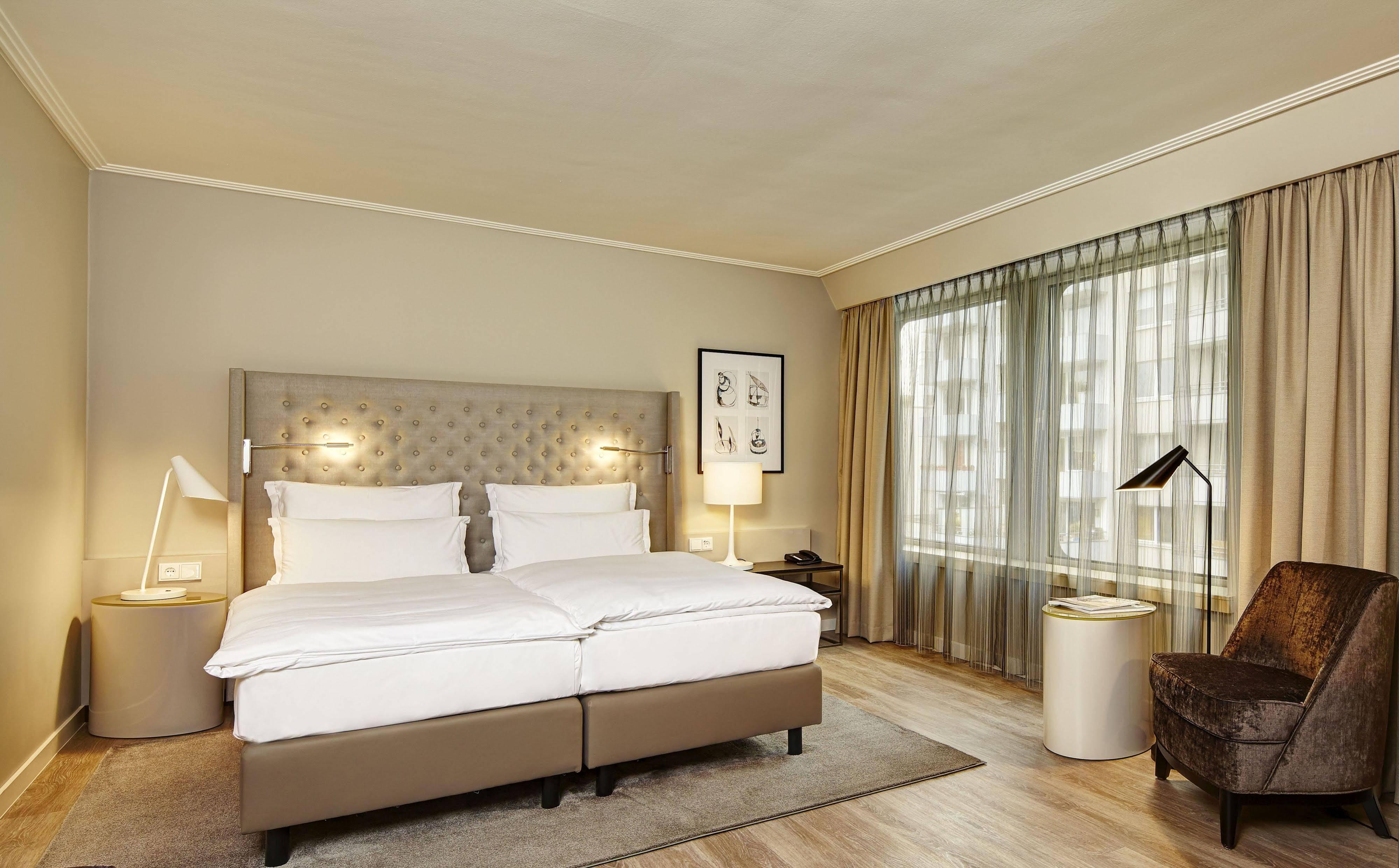 Clayton Hotel Dusseldorf City Centre Εξωτερικό φωτογραφία
