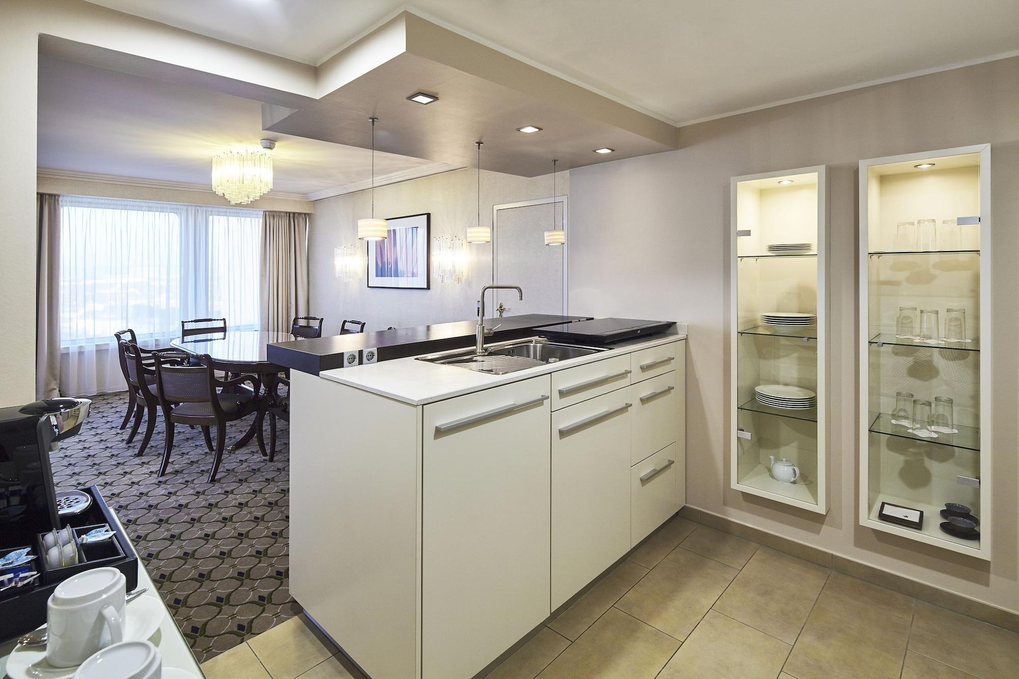 Clayton Hotel Dusseldorf City Centre Εξωτερικό φωτογραφία