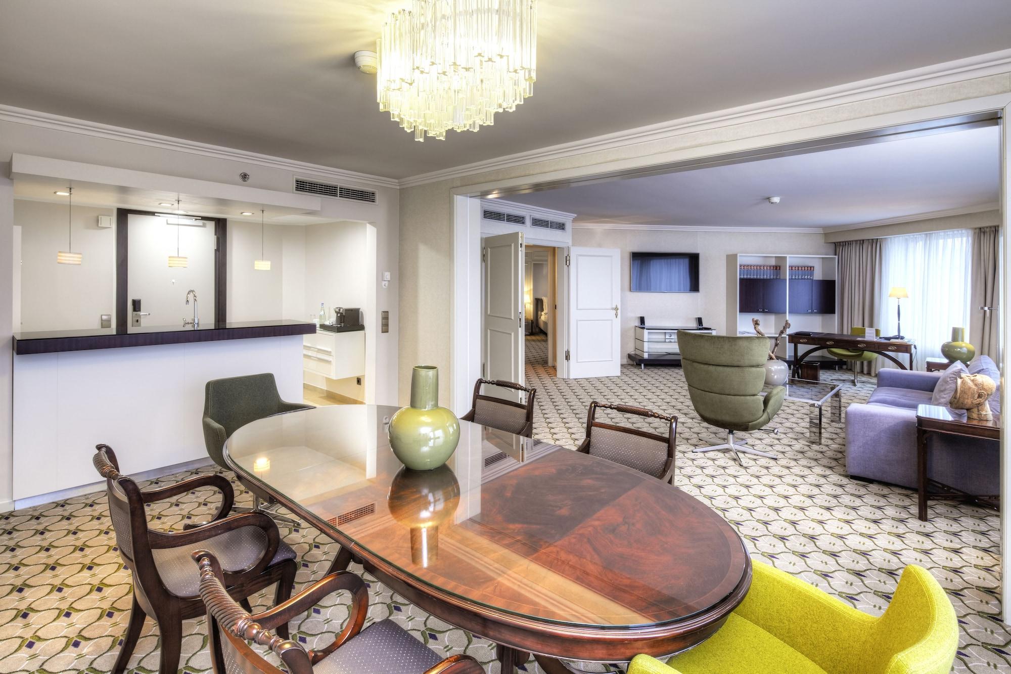 Clayton Hotel Dusseldorf City Centre Εξωτερικό φωτογραφία