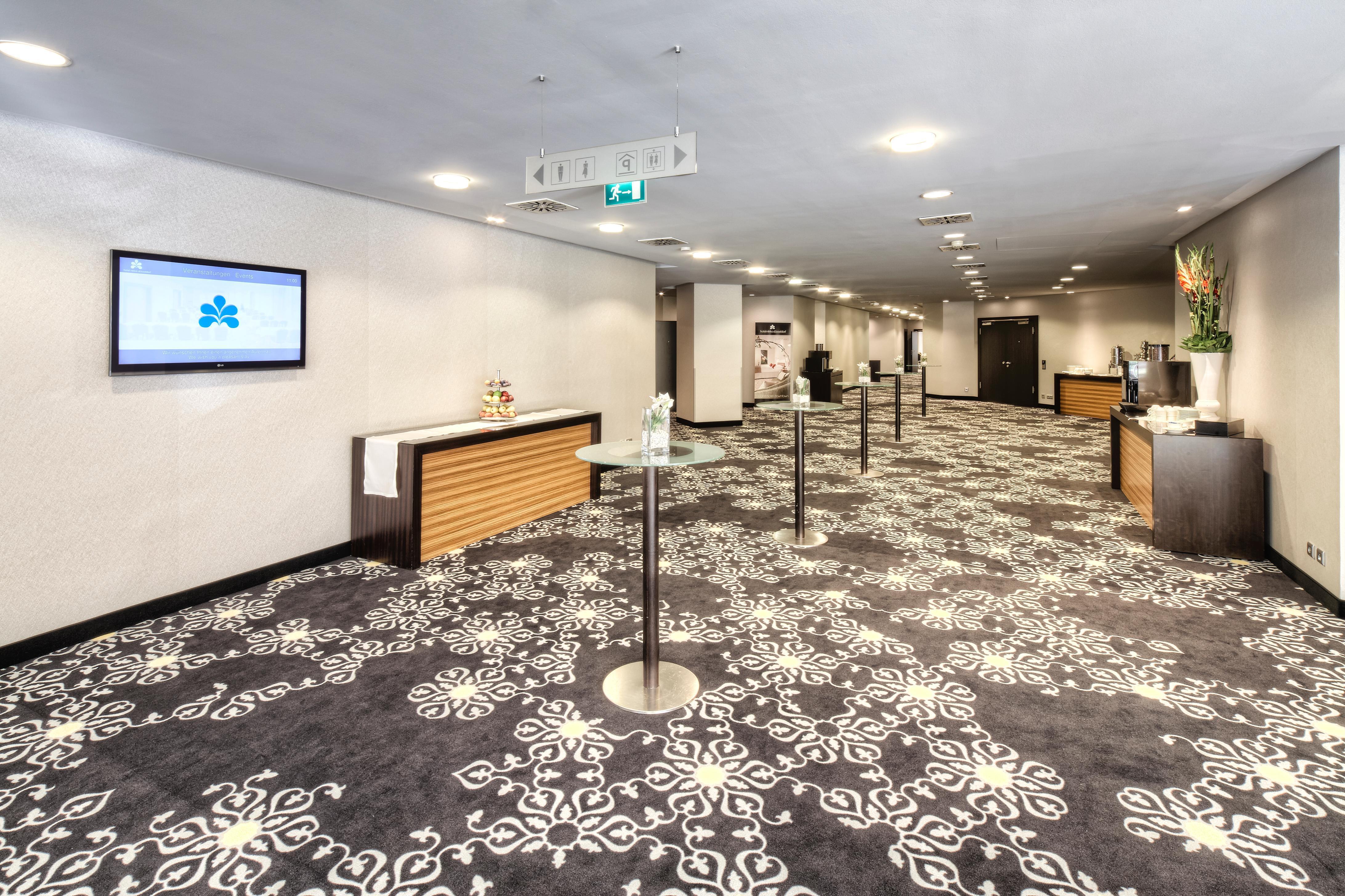 Clayton Hotel Dusseldorf City Centre Εξωτερικό φωτογραφία