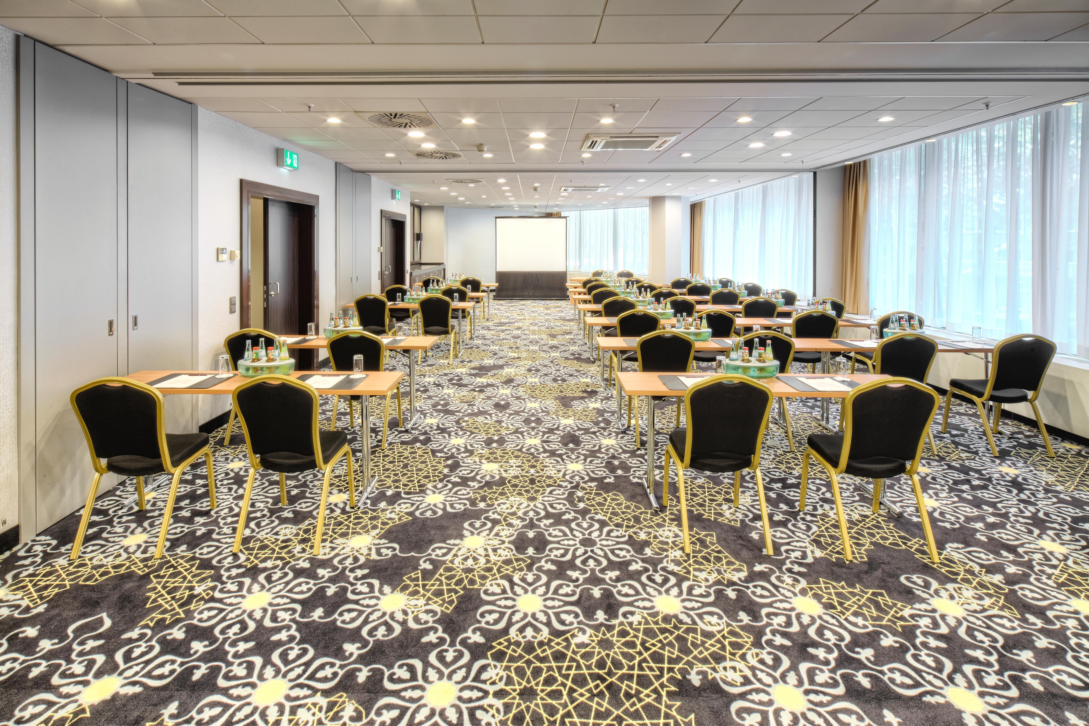 Clayton Hotel Dusseldorf City Centre Εξωτερικό φωτογραφία