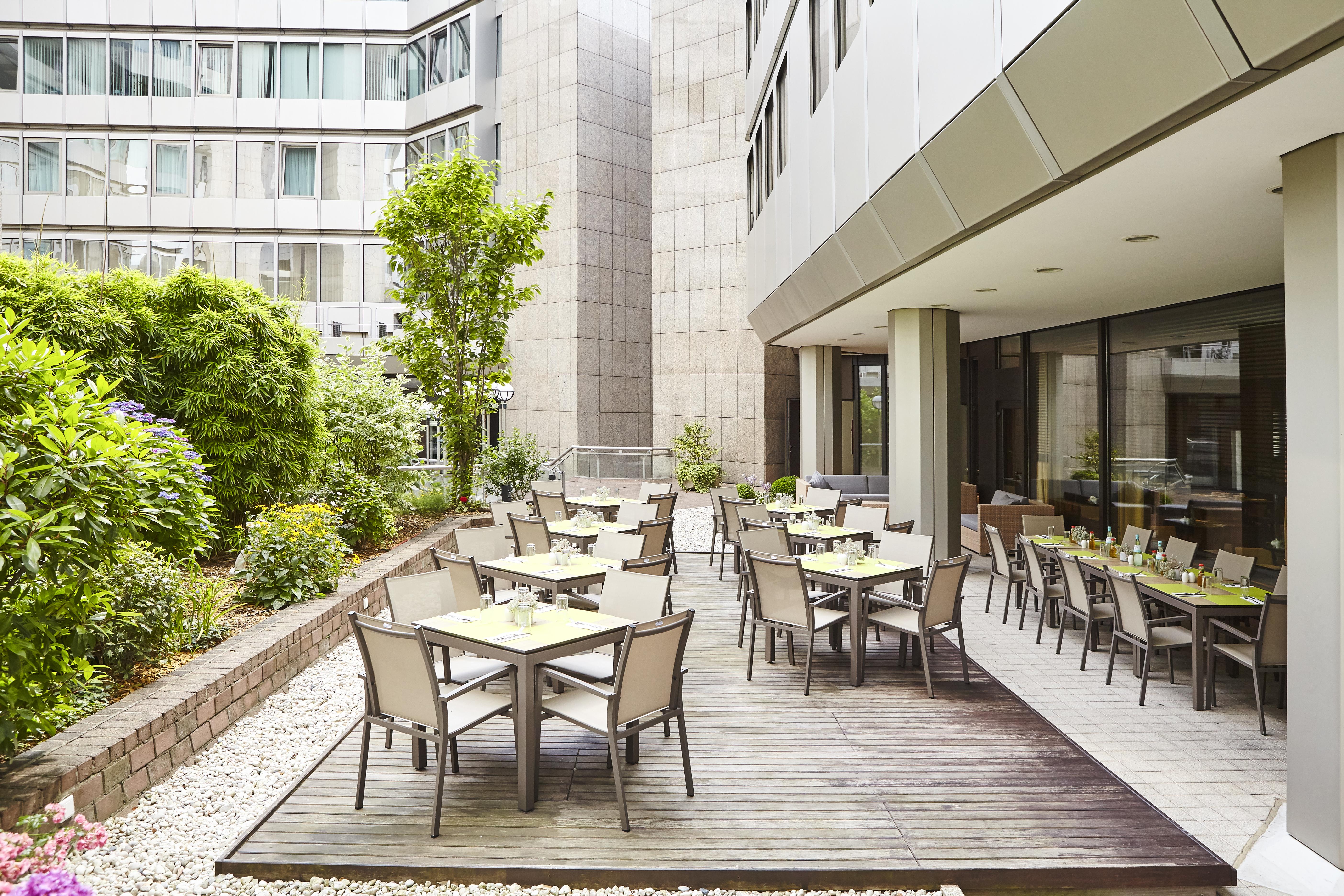 Clayton Hotel Dusseldorf City Centre Εξωτερικό φωτογραφία