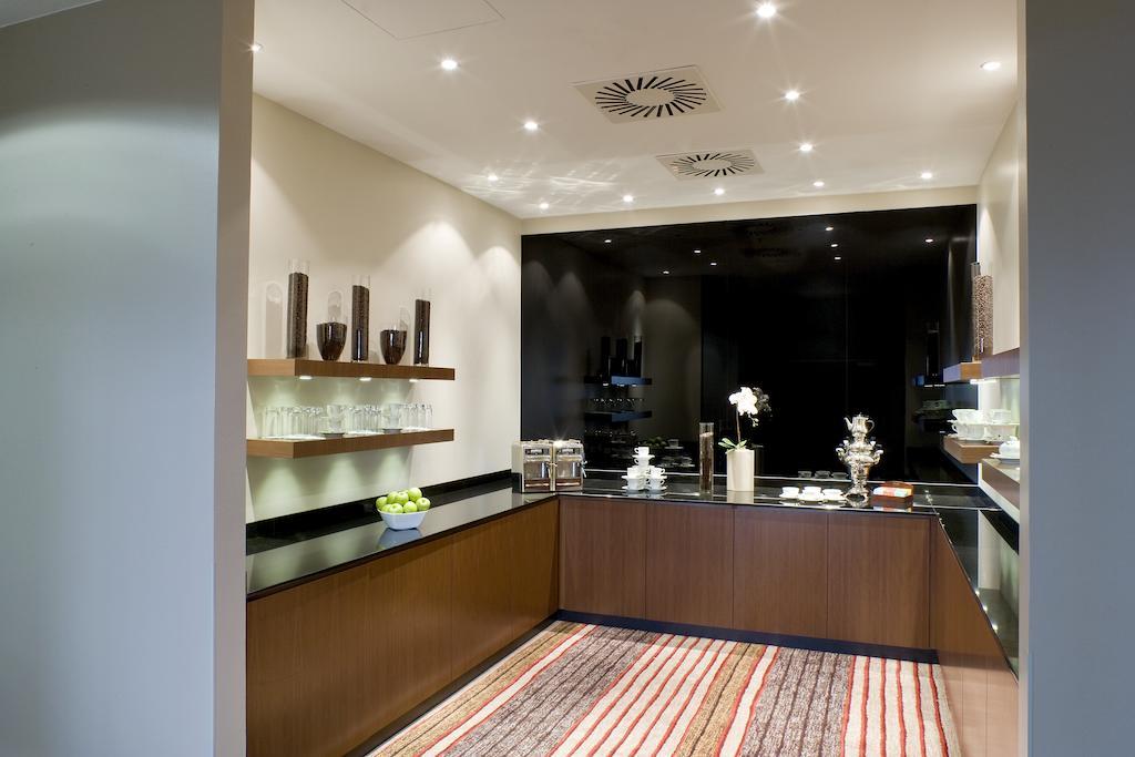Clayton Hotel Dusseldorf City Centre Εξωτερικό φωτογραφία