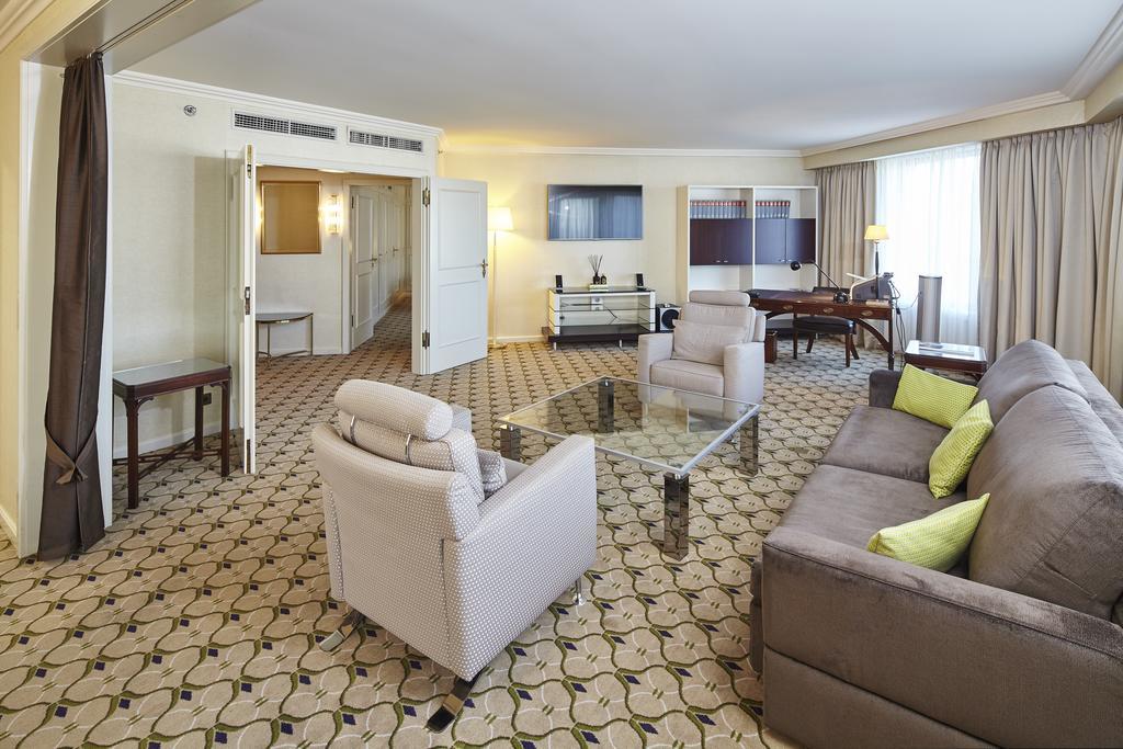 Clayton Hotel Dusseldorf City Centre Εξωτερικό φωτογραφία
